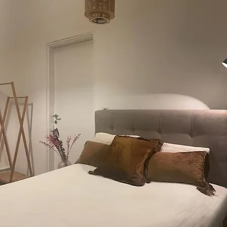 Apartamento Wunderschoene Cityoase In Mitte *